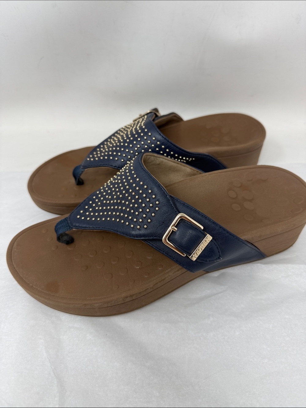 Vionic Capitola Navy Studded Thong Platform Wedge Thong Comfort Sandals Coastal
